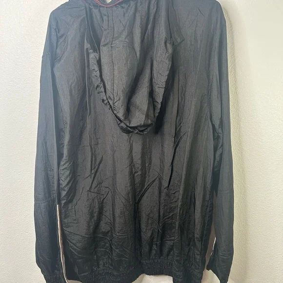 Vtg Umbro Windbreaker Half Zip Pullover With Zip In Hood Size XL - Picture 9 of 11